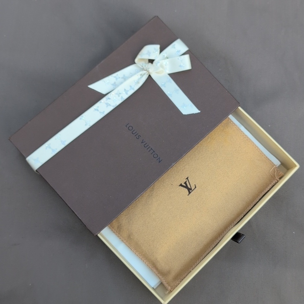 Vintage Louis Vuitton Black Leather Agenda Organizer With Gold Accents - Picture 6 of 13